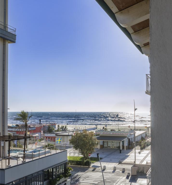 Hotel Lido Inn Lido di Camaiore Exterior photo
